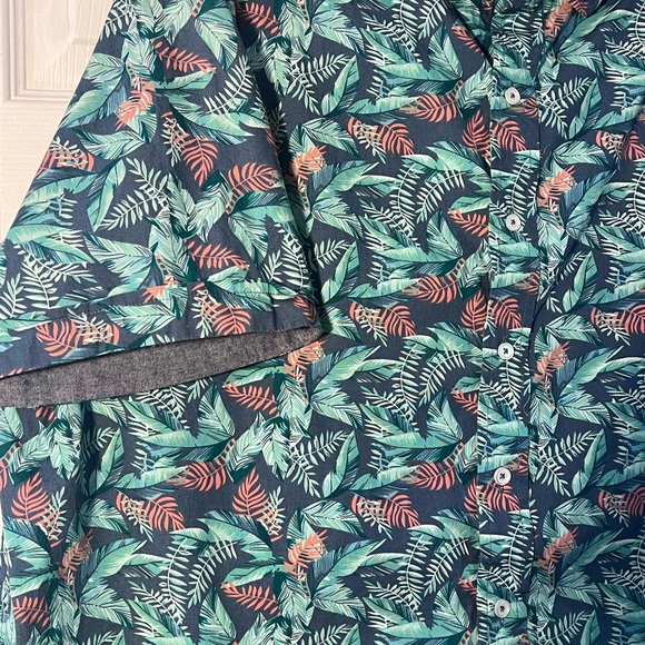 Men’s floral shirt - Picture 2 of 4